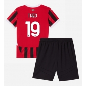 AC Milan Theo Hernandez #19 Thuis tenue Kids 2024-25 Korte Mouwen (+ broek)