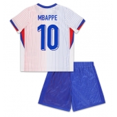 Frankrijk Kylian Mbappe #10 Uit tenue Kids EK 2024 Korte Mouwen (+ broek)