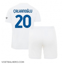 Inter Milan Hakan Calhanoglu #20 Uit tenue Kids 2023-24 Korte Mouwen (+ broek)