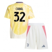 Juventus Juan Cabal #32 Uit tenue Kids 2024-25 Korte Mouwen (+ broek)