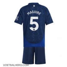 Manchester United Harry Maguire #5 Uit tenue Kids 2024-25 Korte Mouwen (+ broek)