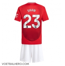 Manchester United Luke Shaw #23 Thuis tenue Kids 2024-25 Korte Mouwen (+ broek)