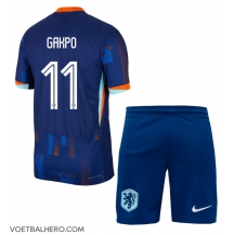 Nederland Cody Gakpo #11 Uit tenue Kids EK 2024 Korte Mouwen (+ broek)