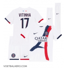 Paris Saint-Germain Vitinha #17 Uit tenue Kids 2024-25 Korte Mouwen (+ broek)