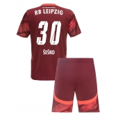 RB Leipzig Benjamin Sesko #30 Uit tenue Kids 2024-25 Korte Mouwen (+ broek)