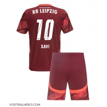 RB Leipzig Xavi Simons #10 Uit tenue Kids 2024-25 Korte Mouwen (+ broek)