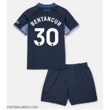 Tottenham Hotspur Rodrigo Bentancur #30 Uit tenue Kids 2023-24 Korte Mouwen (+ broek)